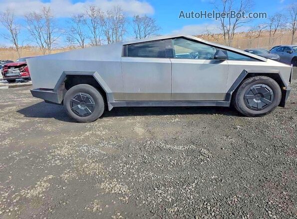 7G2CEHED7RA048483 2024 TESLA CYBERTRUCK Серебряный Панорамный вид салона 360°