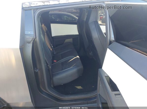 7G2CEHED9RA008583 2024 TESLA CYBERTRUCK Gray Вид наклейки з VIN-кодом