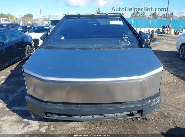 7G2CEHED9RA008583 2024 TESLA CYBERTRUCK Gray Вид задньої частини салону