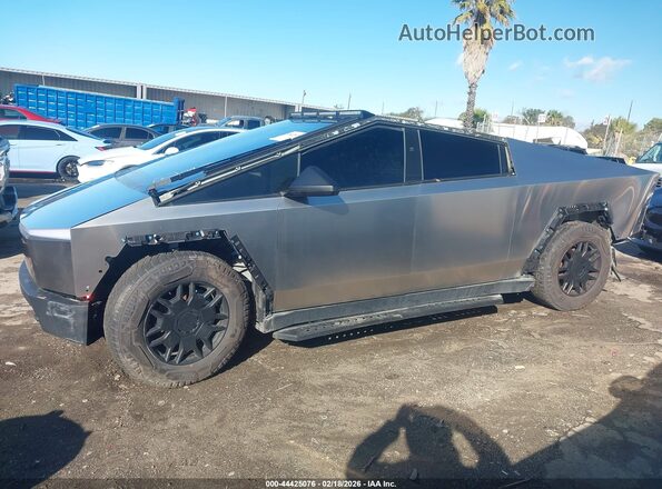 7G2CEHED9RA008583 2024 TESLA CYBERTRUCK Gray 