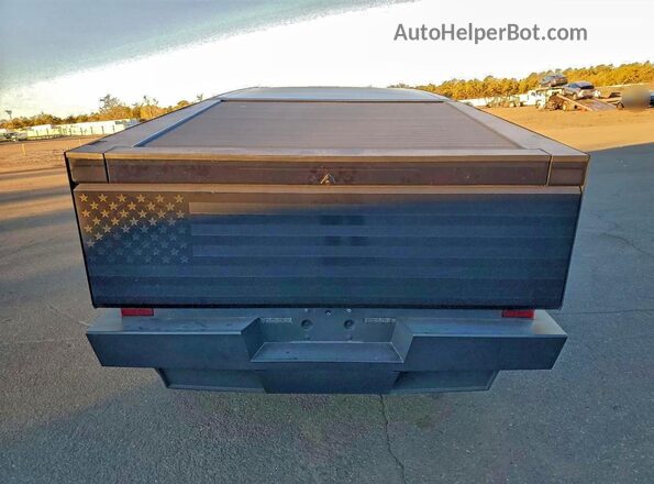 7G2CEHEDXRA037588 2024 TESLA CYBERTRUCK Black Vista trasera