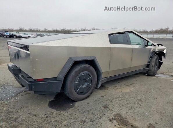 7G2CEHEDXSA070628 2025 TESLA CYBERTRUCK Silver Задня права чверть