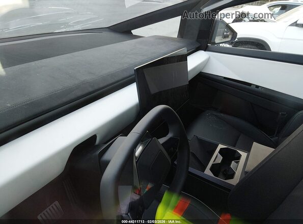 7G2CEHEE1RA035317 2024 TESLA CYBERTRUCK Silver Вид задніх сидінь
