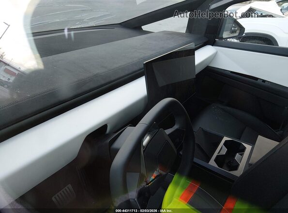 7G2CEHEE1RA035317 2024 TESLA CYBERTRUCK Silver Панорамний вид салону 360°