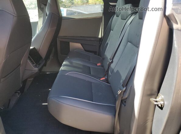 7G2CEHEE4RA036963 2024 TESLA CYBERTRUCK Серебряный Вид задних сидений
