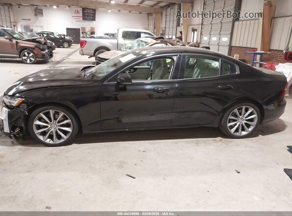 7JR102FK8KG015480 2019 VOLVO S60 Черный Панорамный вид салона 360°