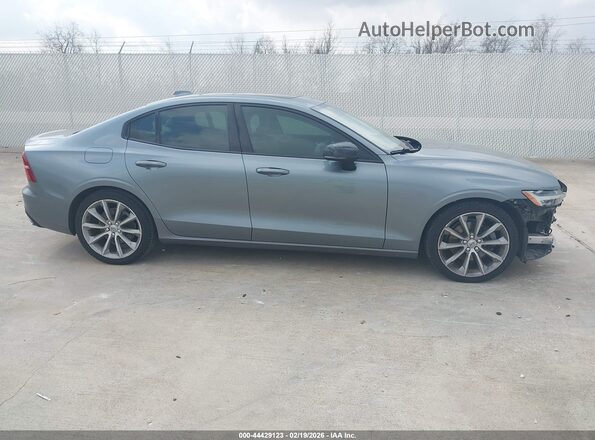 7JR102FZXMG112633 2021 VOLVO S60 Gray Vista interior trasera