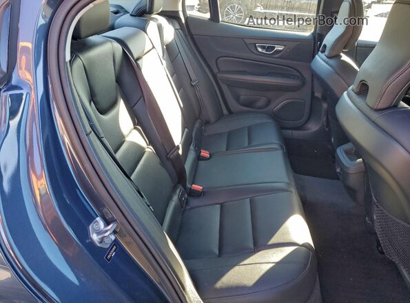 7JRA22TK2KG016400 2019 VOLVO S60 Blue 