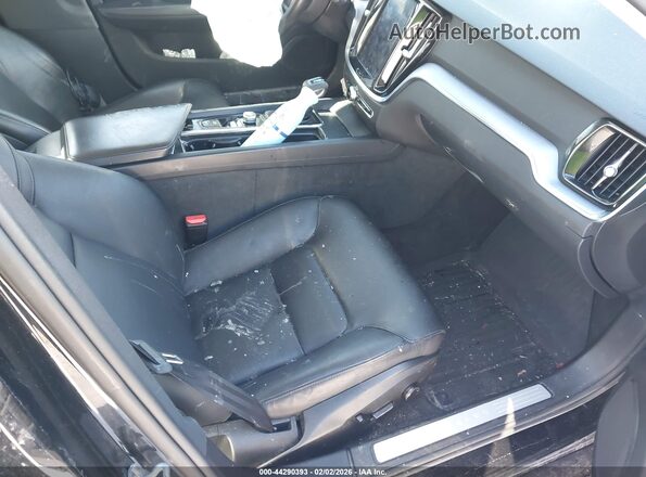 7JRA22TK8LG034241 2020 VOLVO S60 Black წინა სალონის ხედი