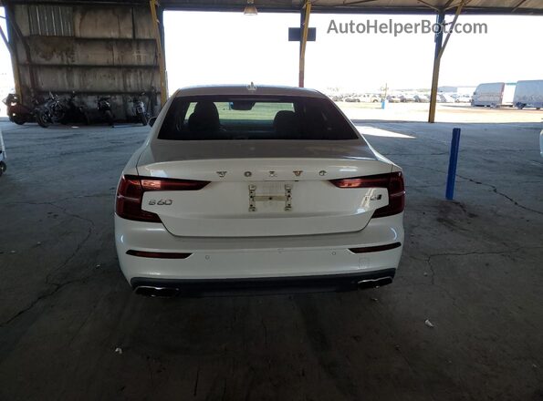 7JRA22TK9MG080601 2021 VOLVO S60 White Հետևի տեսք