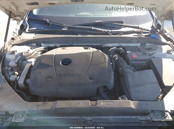 7JRA22TL4KG010090 2019 VOLVO S60 Gray უკანა ხედი