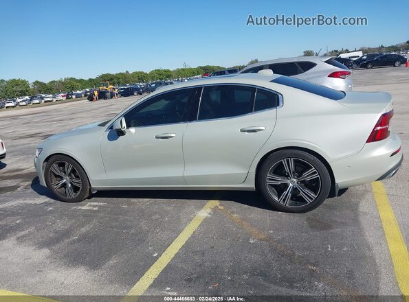 7JRA22TL4KG010090 2019 VOLVO S60 Gray სალონის 360-გრადუსიანი ხედი