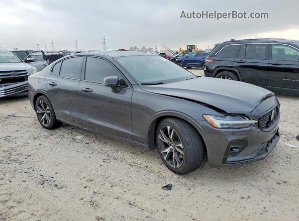 7JRL12FK2RG321428 2024 VOLVO S60 Gray Առջևի աջ