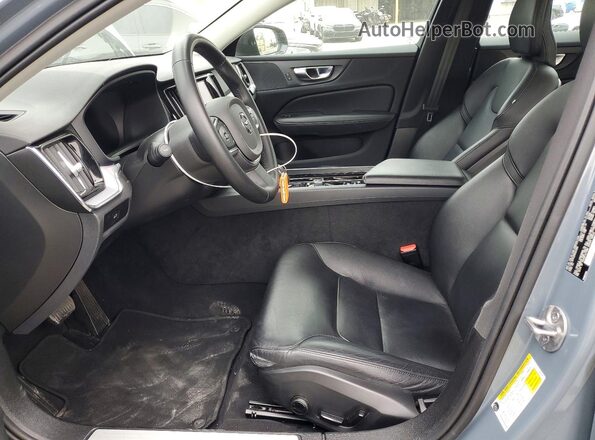 7JRL12FK2RG322305 2024 VOLVO S60 Gray Vista interior delantera