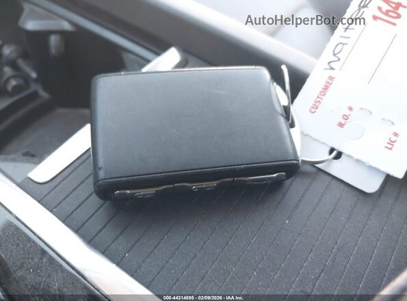 7JRL12FK6RG320041 2024 VOLVO S60 Black წინა პანელის ხედი