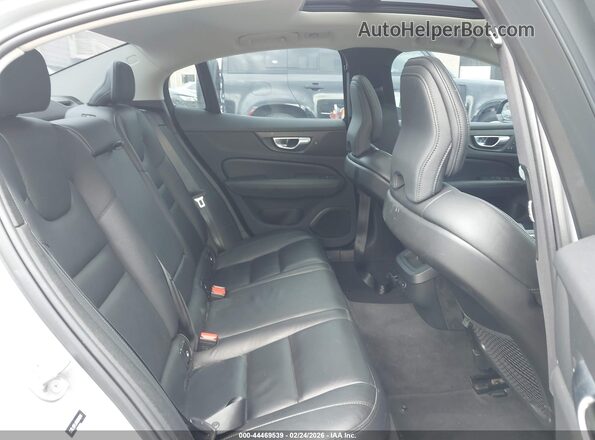 7JRL12FL9RG281048 2024 VOLVO S60 Gray VIN կոդի պիտակի տեսք
