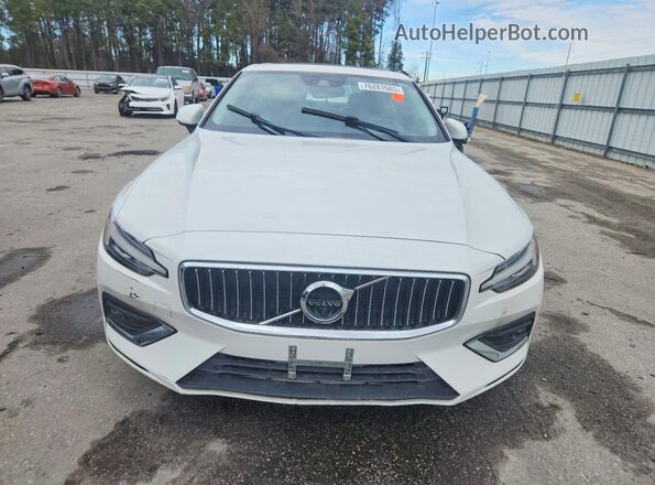 7JRL12FLXNG165397 2022 VOLVO S60 White Widok z tyłu