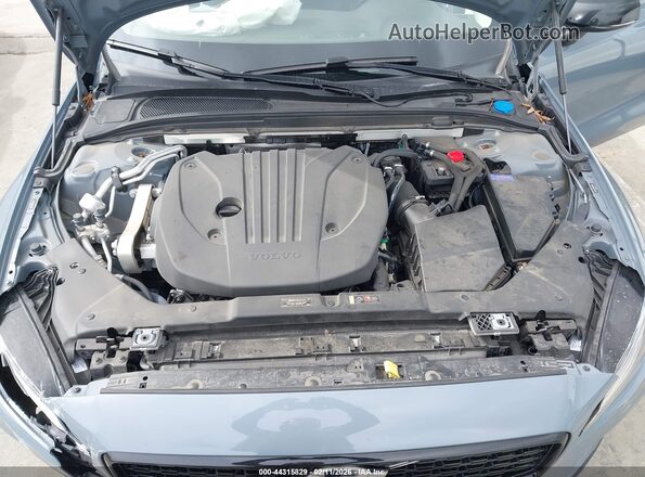 7JRL12FZ1NG192086 2022 VOLVO S60 Gray 
