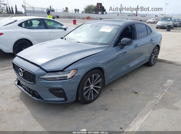 7JRL12FZ1NG192086 2022 VOLVO S60 Gray 