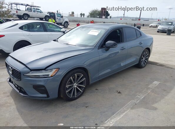7JRL12FZ1NG192086 2022 VOLVO S60 Gray 