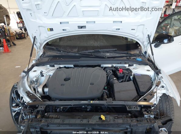 7JRL12GJ9SG362425 2025 VOLVO S60 White Widok z tyłu
