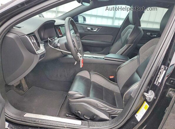 7JRL12TH7RG280318 2024 VOLVO S60 Black Front interior view