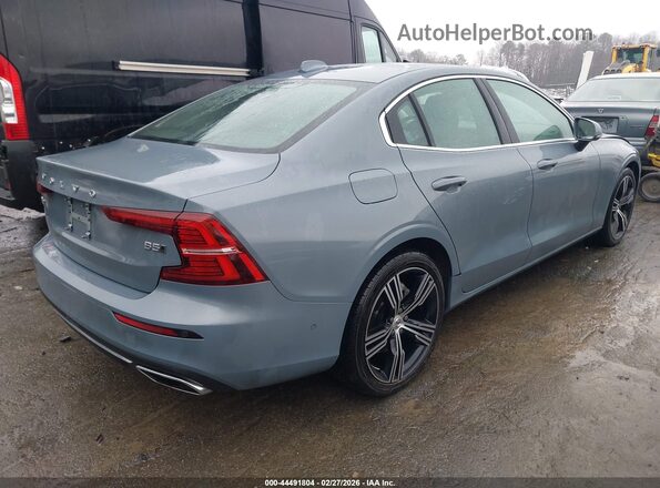 7JRL12TL2NG162014 2022 VOLVO S60 Light Blue Задня права чверть