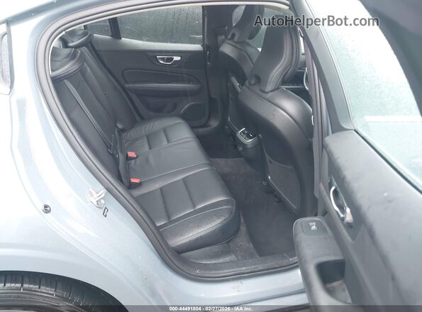 7JRL12TL2NG162014 2022 VOLVO S60 Light Blue Вид наклейки з VIN-кодом