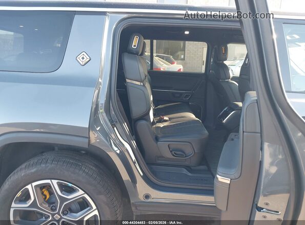 7PDSGABA1RN039642 2024 RIVIAN R1S Navy Vista de la etiqueta del VIN