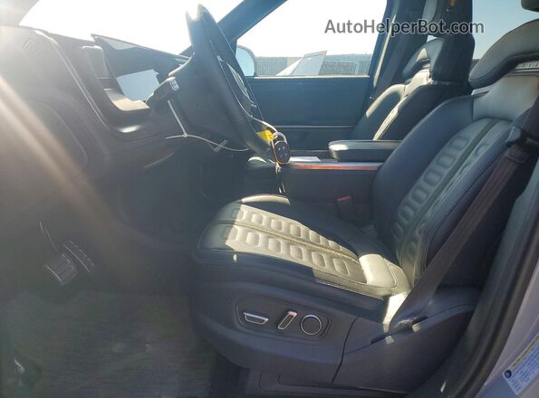 7PDSGABA7RN032856 2024 RIVIAN R1S Gray Вид салону спереду
