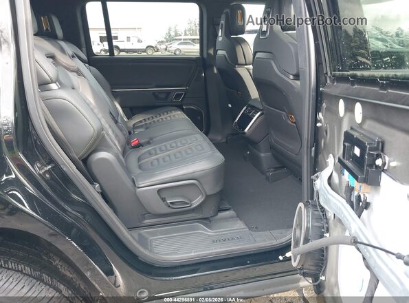 7PDSGABA9PN013254 2023 RIVIAN R1S Black 