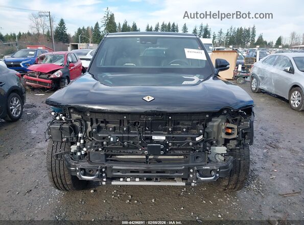 7PDSGABA9PN013254 2023 RIVIAN R1S Black Rear interior view