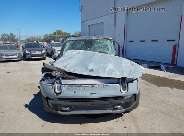 7PDSGABL0PN006209 2023 RIVIAN R1S Silver 