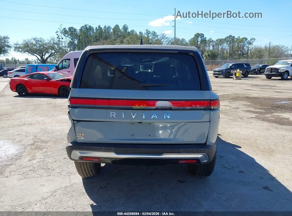 7PDSGABL0PN006209 2023 RIVIAN R1S Silver 