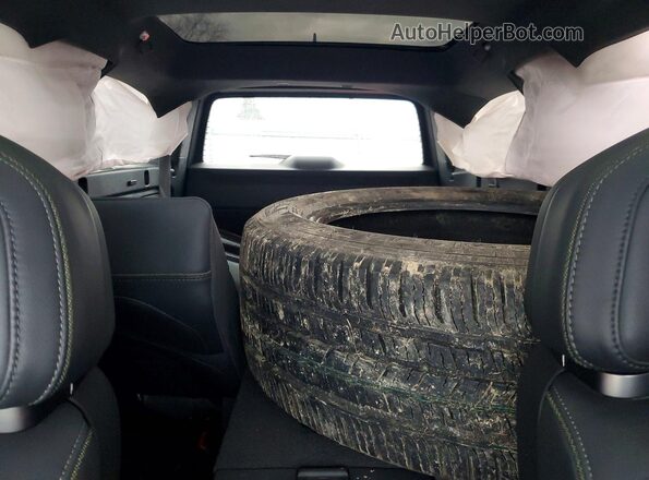 7PDSGABL5NN002542 2022 RIVIAN R1S Black Vista de los asientos traseros