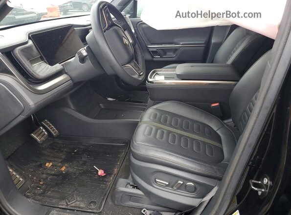 7PDSGABL5NN002542 2022 RIVIAN R1S Black Vista interior delantera