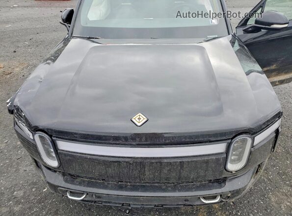 7PDSGABL5NN002542 2022 RIVIAN R1S Black Vista del compartimento del motor