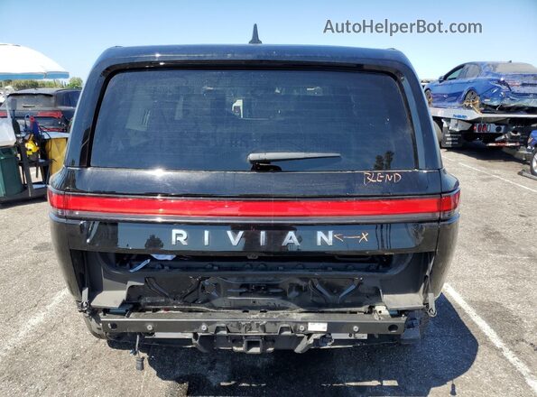 7PDSGABL5PN006593 2023 RIVIAN R1S Black Widok z tyłu