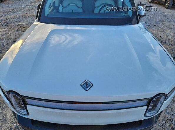 7PDSGABLXPN008551 2023 RIVIAN R1S White Вид підкапотного простору