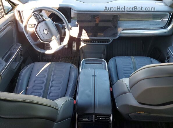7PDSGBBA9RN033044 2024 RIVIAN R1S Black Widok deski rozdzielczej