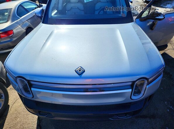 7PDSGCBA3TN084858 2026 RIVIAN R1S White Вид підкапотного простору