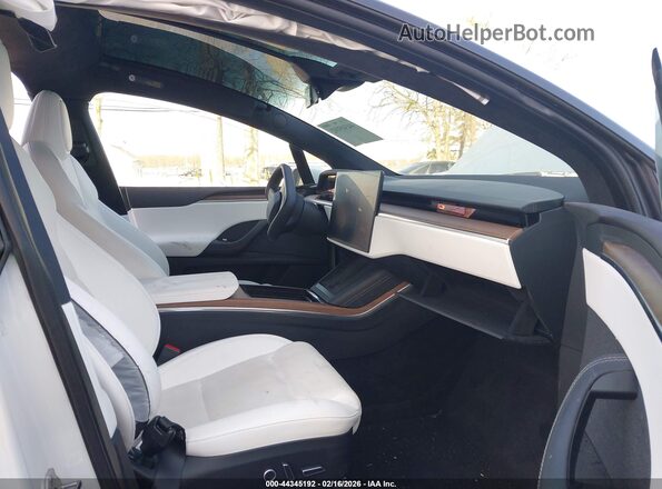 7SAXCAE51NF356436 2022 TESLA MODEL X White Вид салону спереду