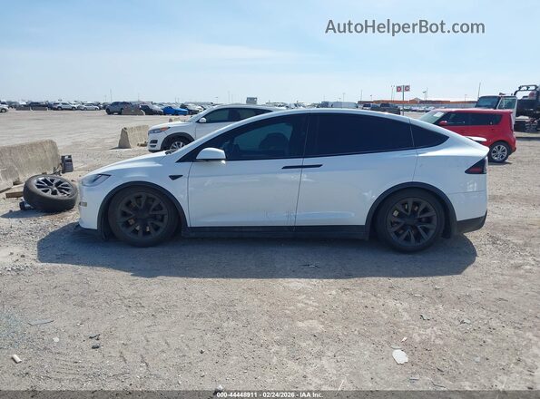 7SAXCBE50PF402413 2023 TESLA MODEL X Белый Панорамный вид салона 360°