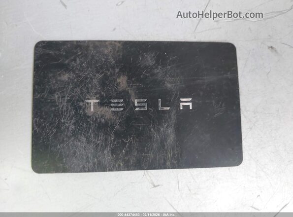 7SAXCBE51TF477681 2026 TESLA MODEL X White Vista del salpicadero