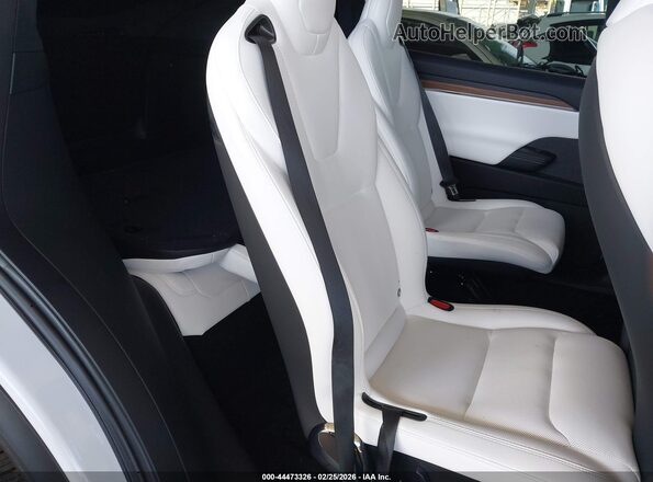 7SAXCBE52RF441278 2024 TESLA MODEL X White VIN կոդի պիտակի տեսք