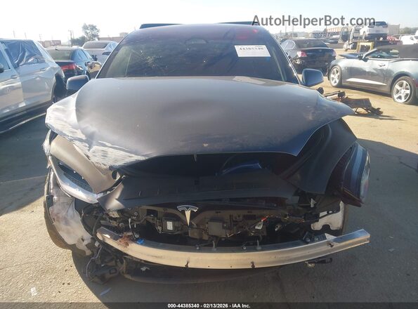 7SAXCBE63NF359143 2022 TESLA MODEL X Black Rear interior view