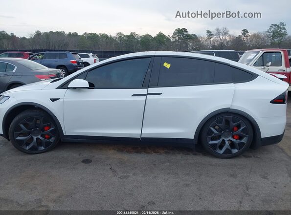 7SAXCBE67TF478665 2026 TESLA MODEL X White სალონის 360-გრადუსიანი ხედი