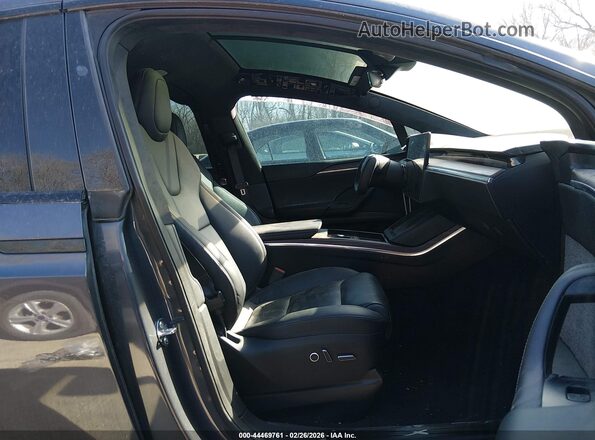 7SAXCDE55NF341374 2022 TESLA MODEL X Серый Вид салона спереди