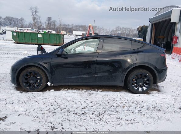 7SAYGAEE0NF381904 2022 TESLA MODEL Y Black Widok wnętrza 360 stopni