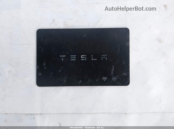 7SAYGAEE1SF240173 2025 TESLA MODEL Y Blue Vista del salpicadero